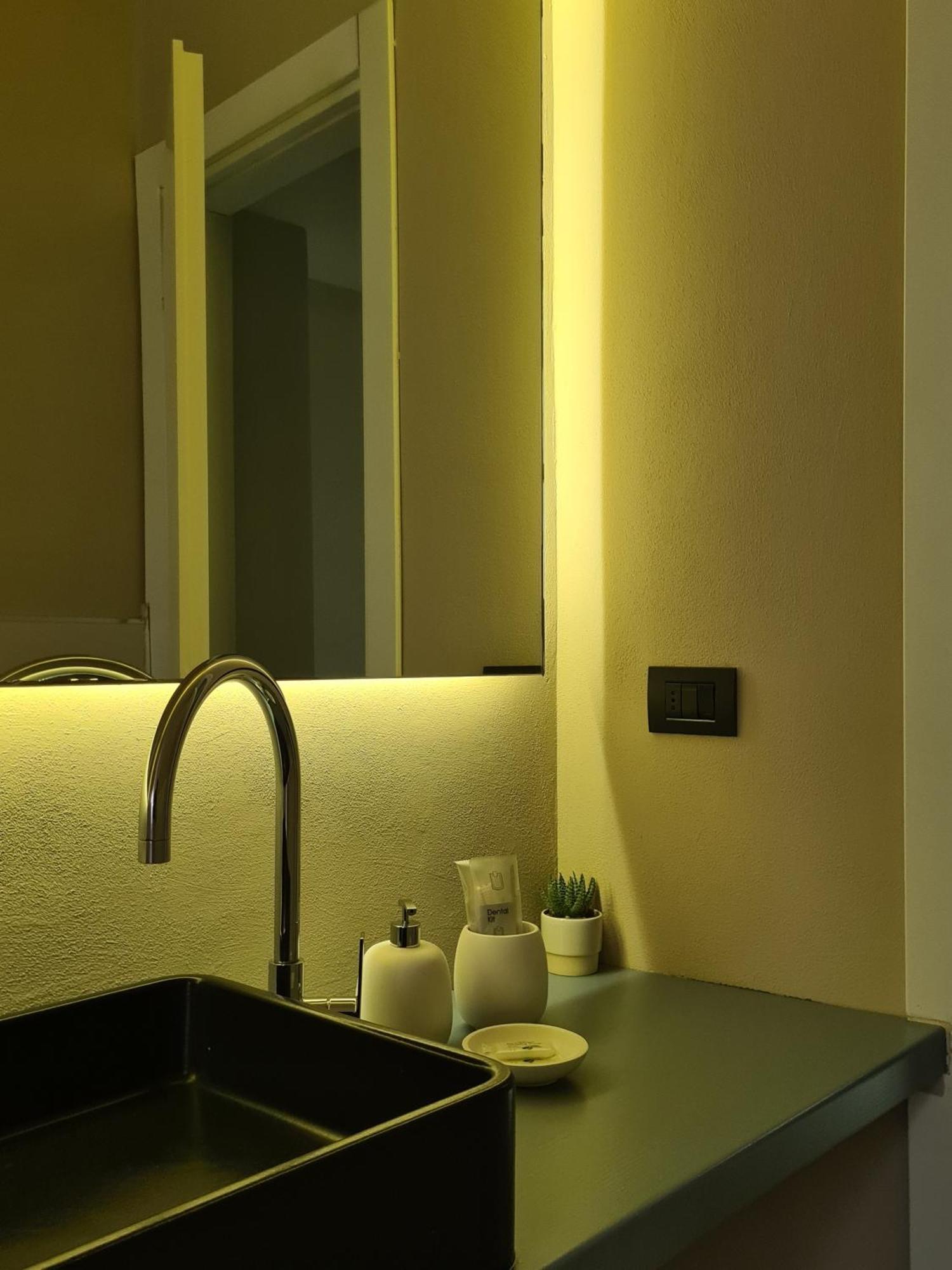 Serendipity Rooms - Navigli Milano Esterno foto